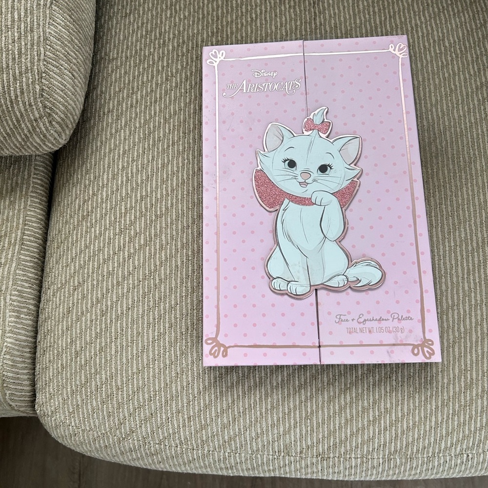 Disney The Aristocats NWT MARIE Makeup pallet